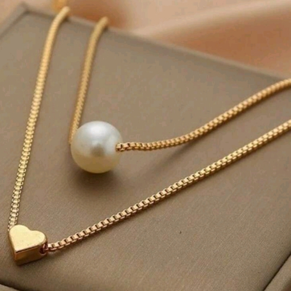 Elegant‎ minimalist  Gold Color  Necklace with Pearl and Heart Pendant For Woman